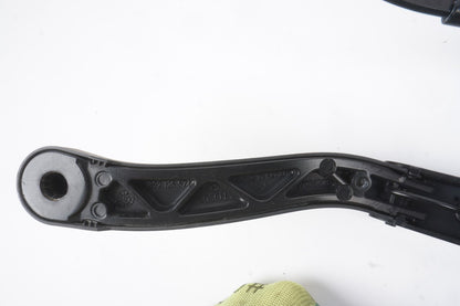 11-13 Mercedes W207 E350 E550 Coupe Windshield Wiper Arm Left & Right OEM