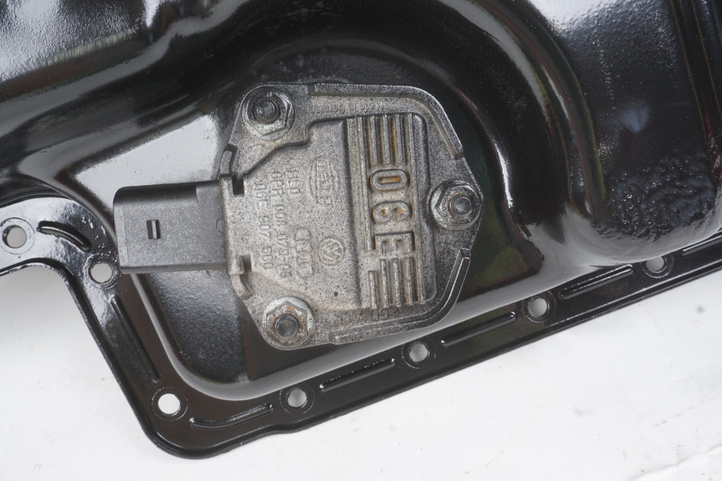 04-10 Audi A6 A8 4.2L Lower Engine Oil Pan 079103602AT  OEM
