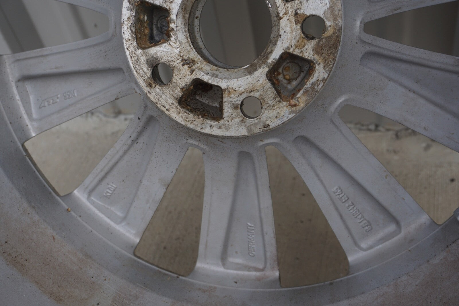 2008 - 2010 AUDI A8 OEM WHEEL RIM 18x8.5 18" 4E0601025BB SPARE TIRE