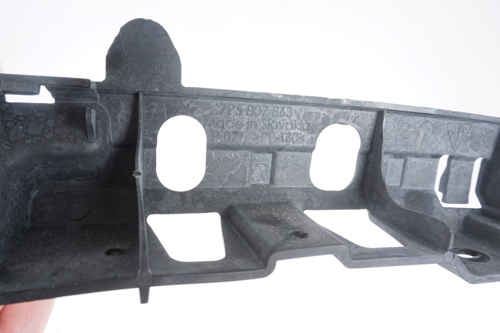 2011-2018 OEM Porsche Cayenne 958 Rear Center Bumper Support Mount Bracket