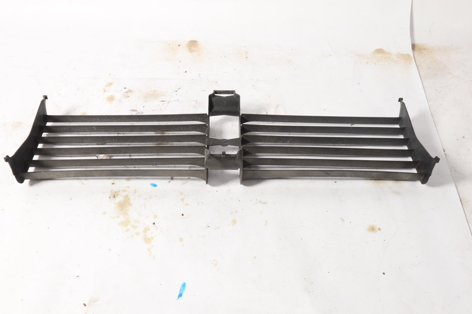 09-12 BMW 750I 750Li F10 Front Bumper Cover Center Grille 66663482 Oem