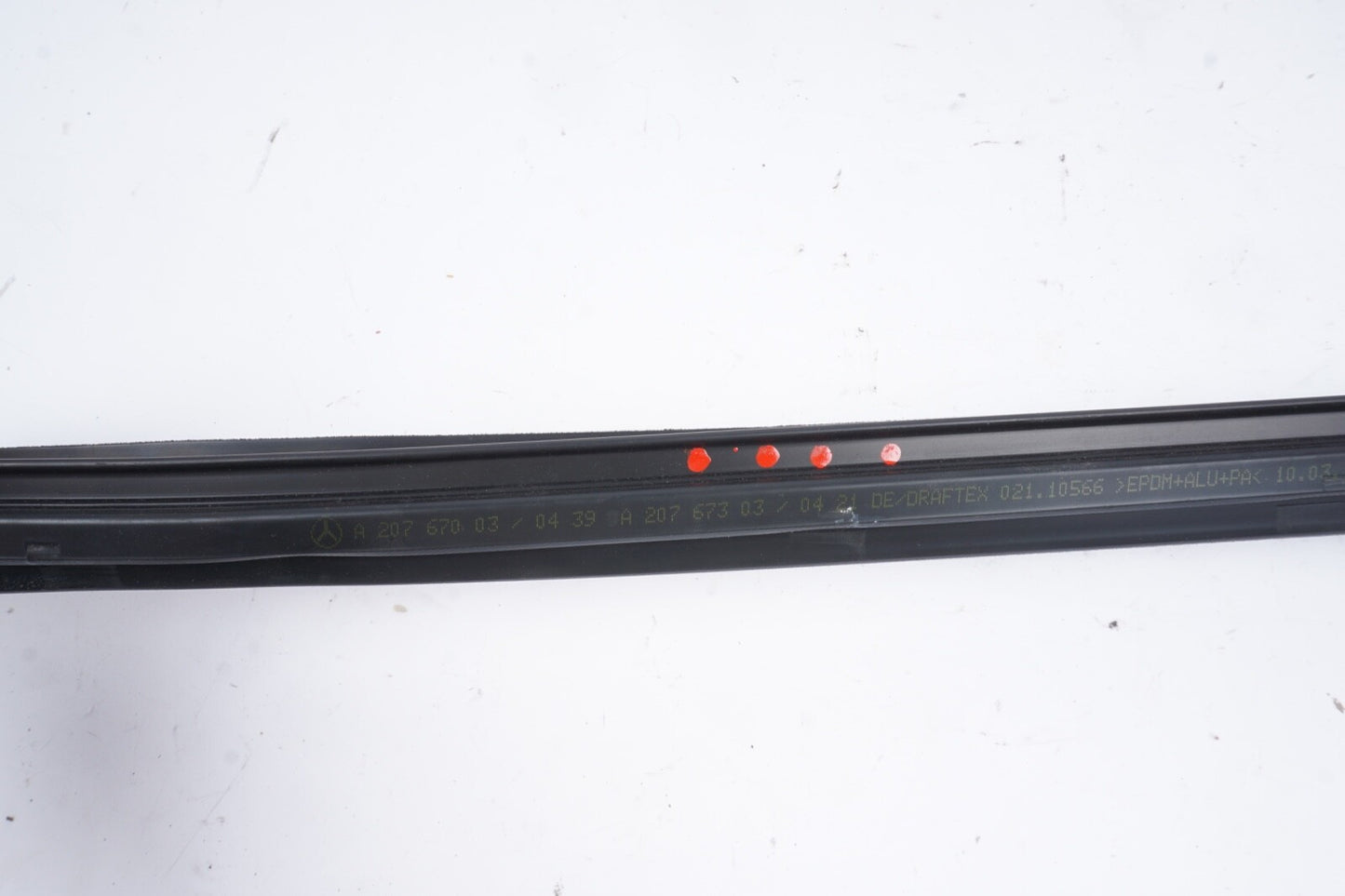 2011-2014 MERCEDES E350 CONVERTIBLE REAR QUARTER RUBBER SEAT LEFT & RIGHT