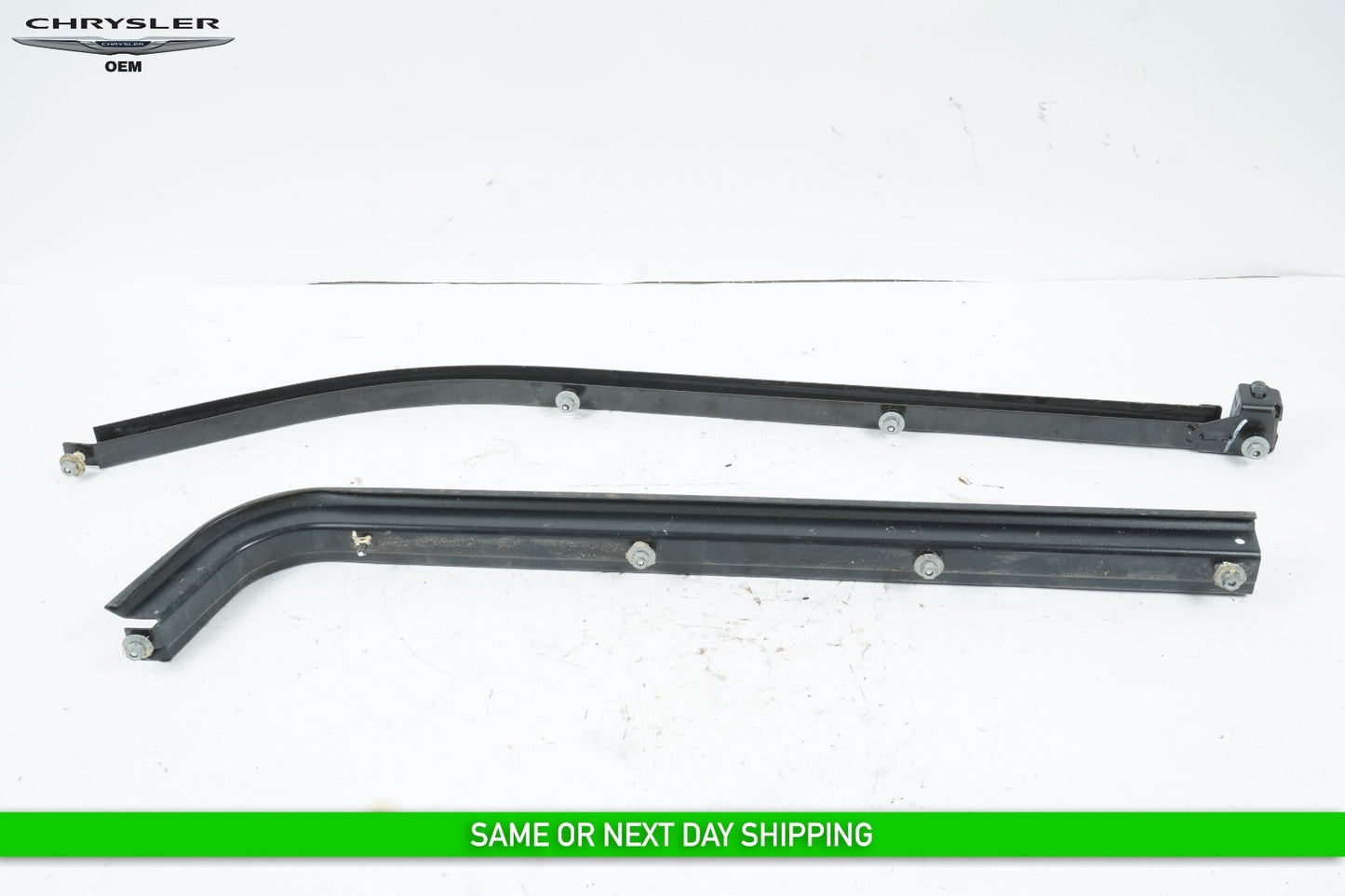 17-20 CHRYSLER PACIFICA REAR LEFT SLIDING DOOR UPPER & LOWER ROLLER TRACK OEM
