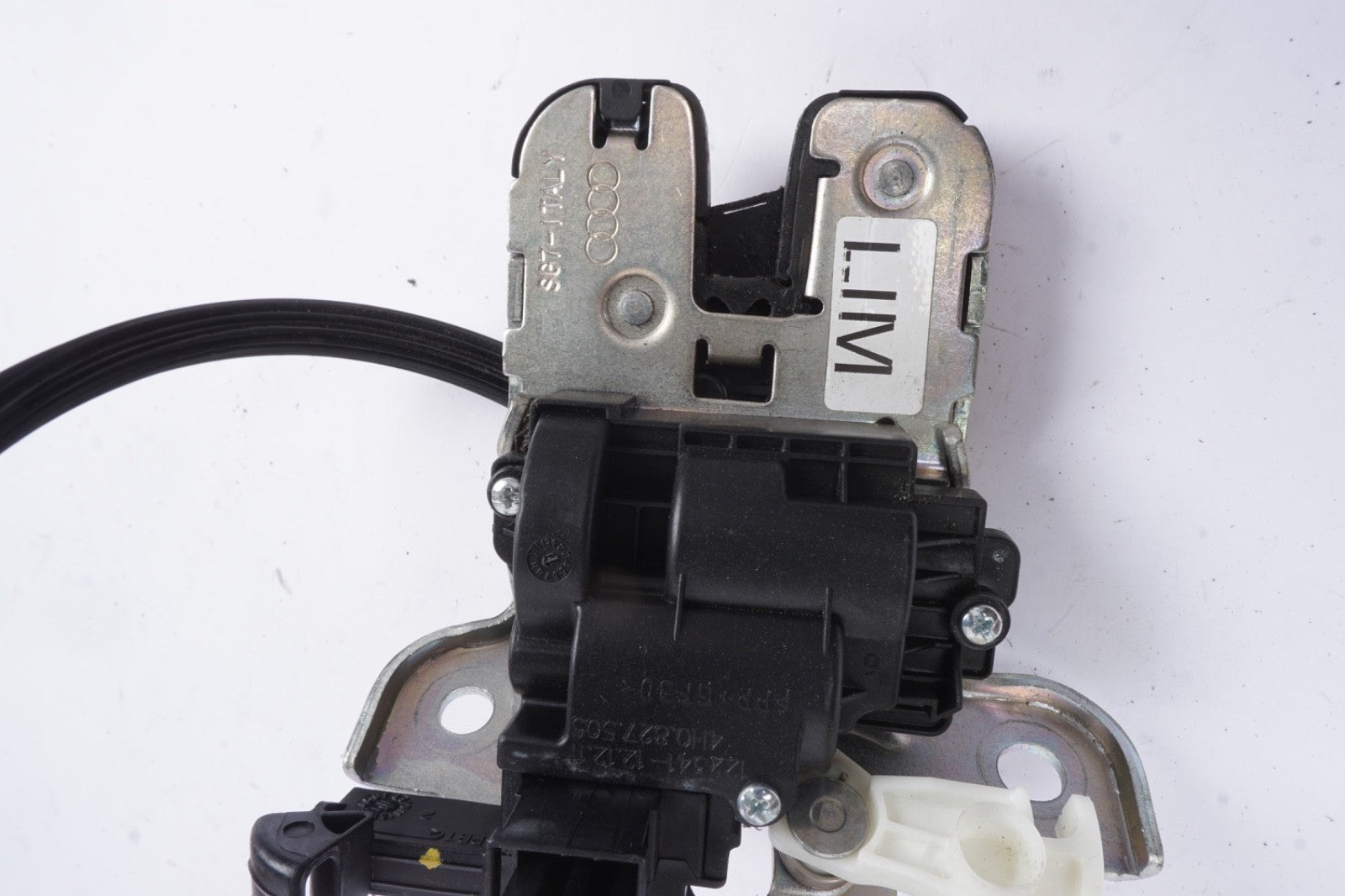 11-18 Audi A8L Quattro Rear Trunk Lock Latch Actuator 4H0827505A Oem