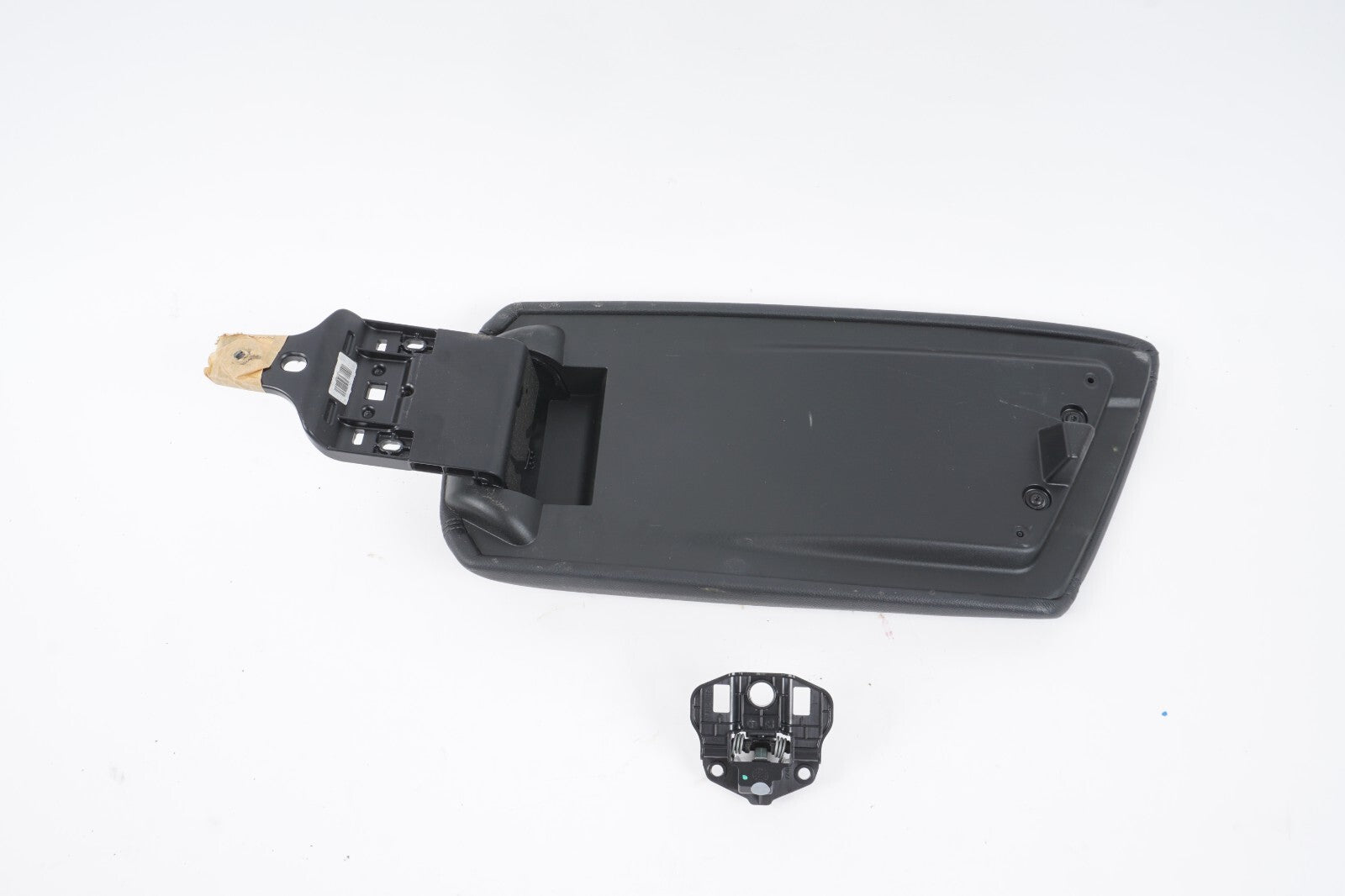 17 - 22 Alfa Romeo Giulia  CENTER CONSOLE ARMREST OEM