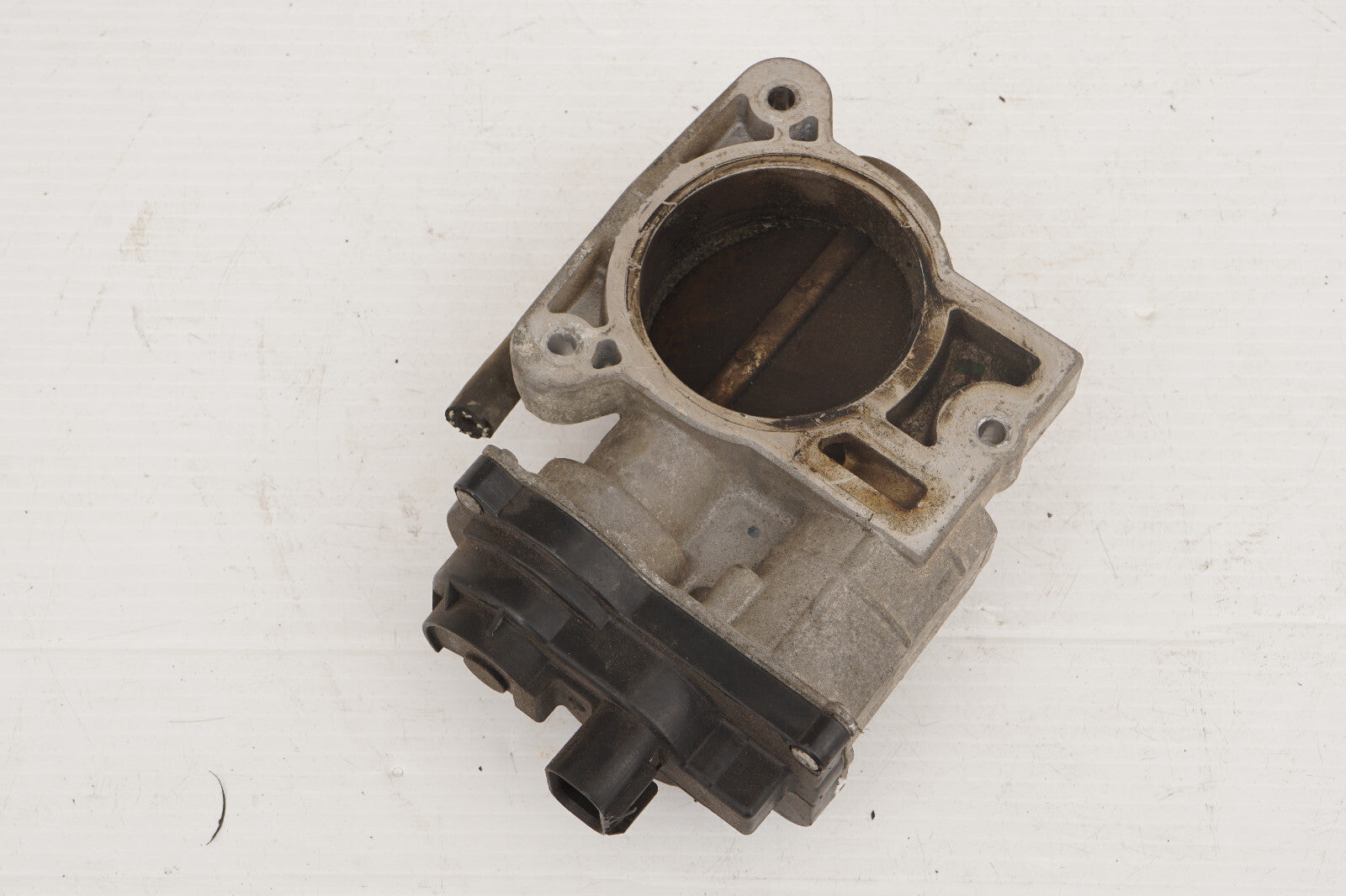 2001 - 2005 Chevrolet Silverado 5.3 V8 THROTTLE BODY 1257080 OEM