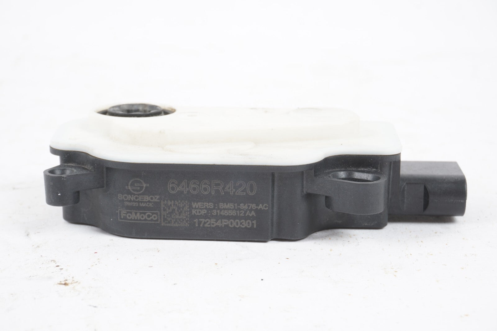 2013-17 Ford Focus Shutter Motor 6466R420 OEM