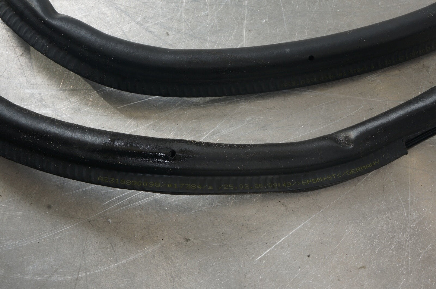 13-20 Mercedes SL450 SL550 R231 Front Hood Bonnet Weather Strip Seal