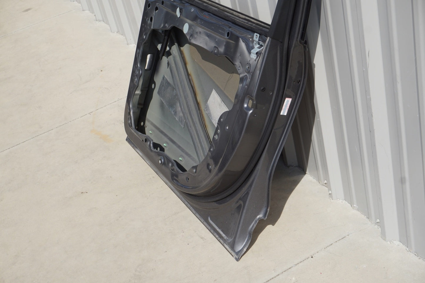 2011-2018 PORSCHE CAYENNE FRONT RIGHT DOOR COMPLETE COVER PANEL GRAY OEM