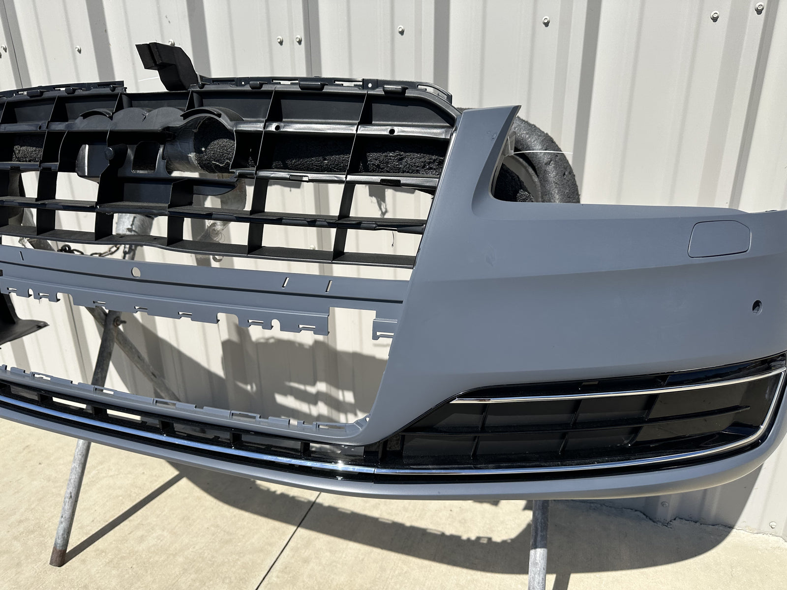 For 2015 - 2018 Audi A8 Front Bumper Cover With Side Grilles