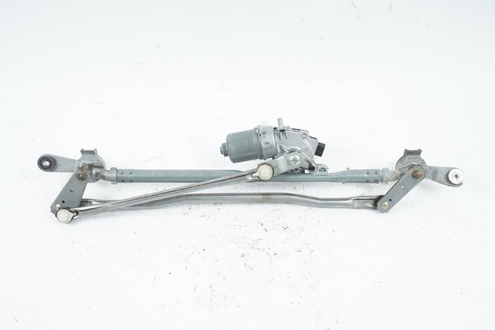 17-20 CHRYSLER PACIFICA FRONT WINDSHIELD WIPER MOTOR & LINKAGE OEM