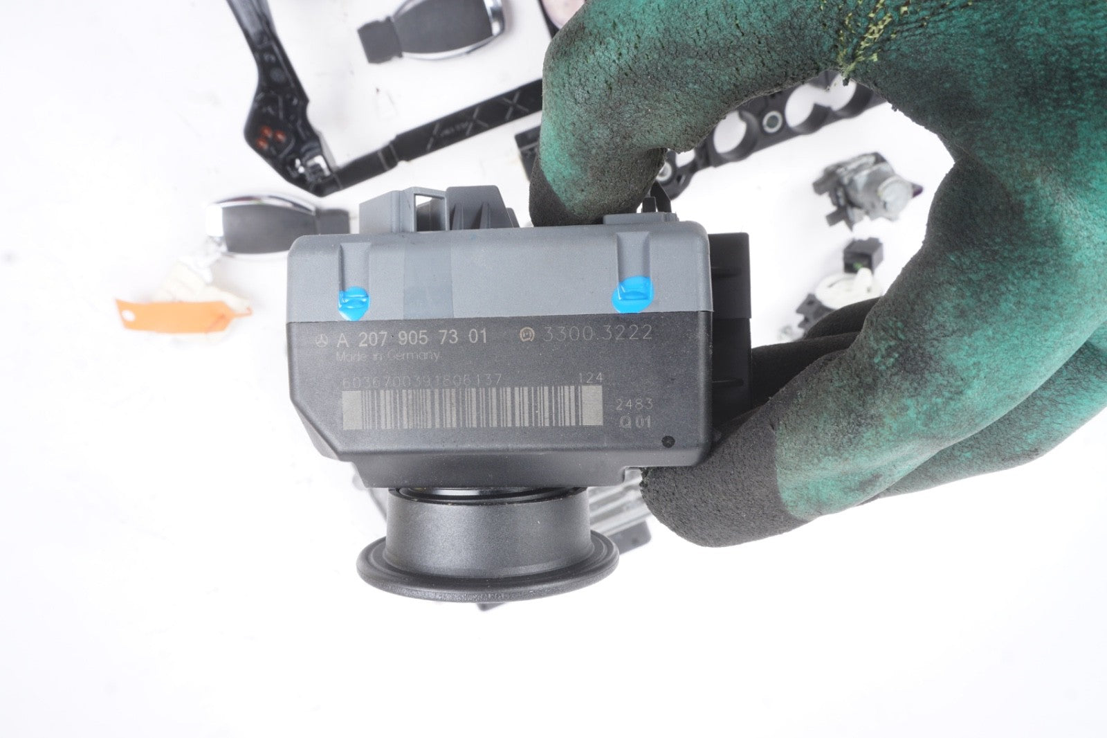 2013 Mercedes E350 Engine Computer Ignition Lock Key Set OEM