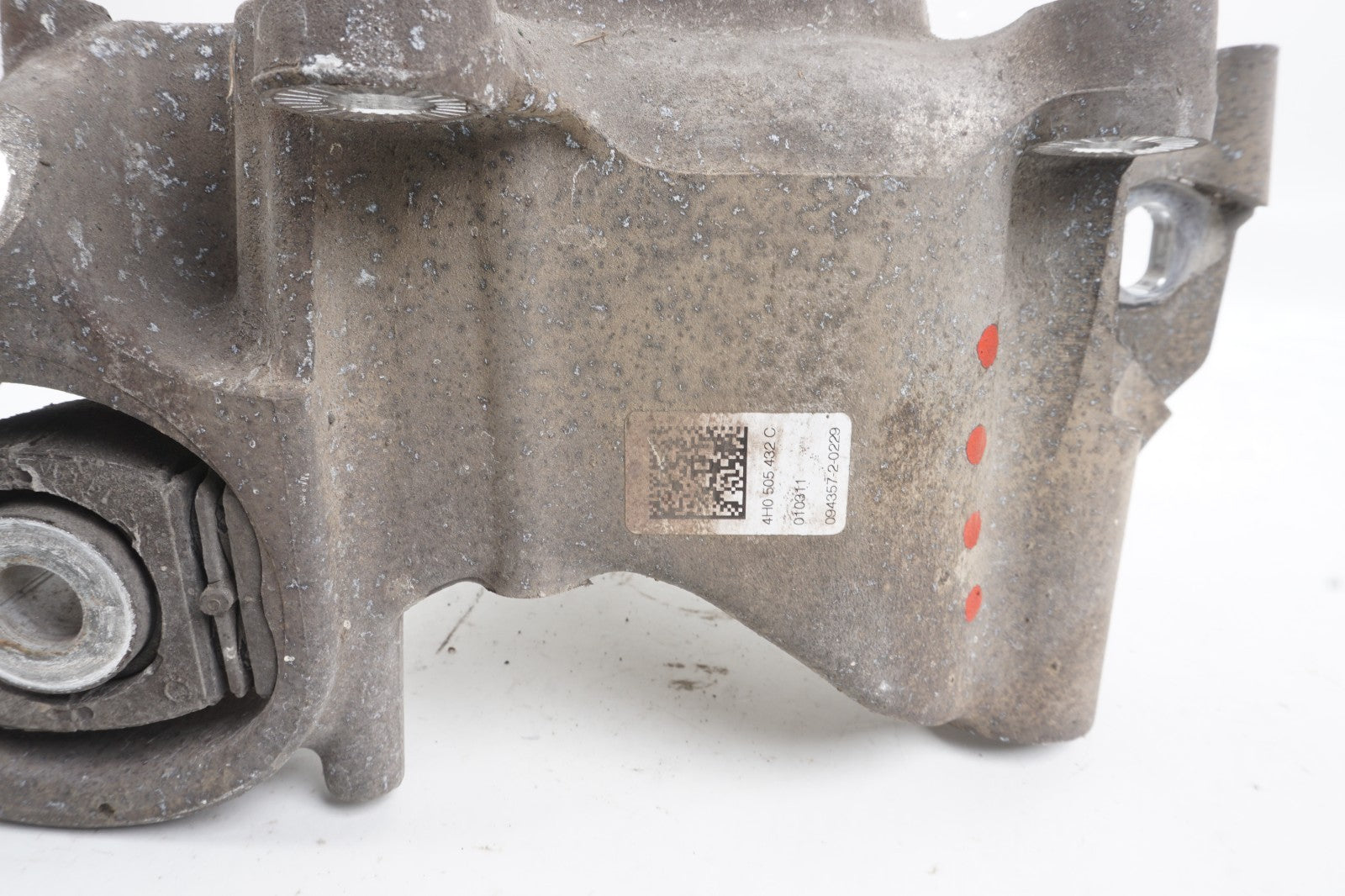 2011-2018 Audi A8 Rear Right Passenger Side Spindle Knuckle Wheel Hub OEM