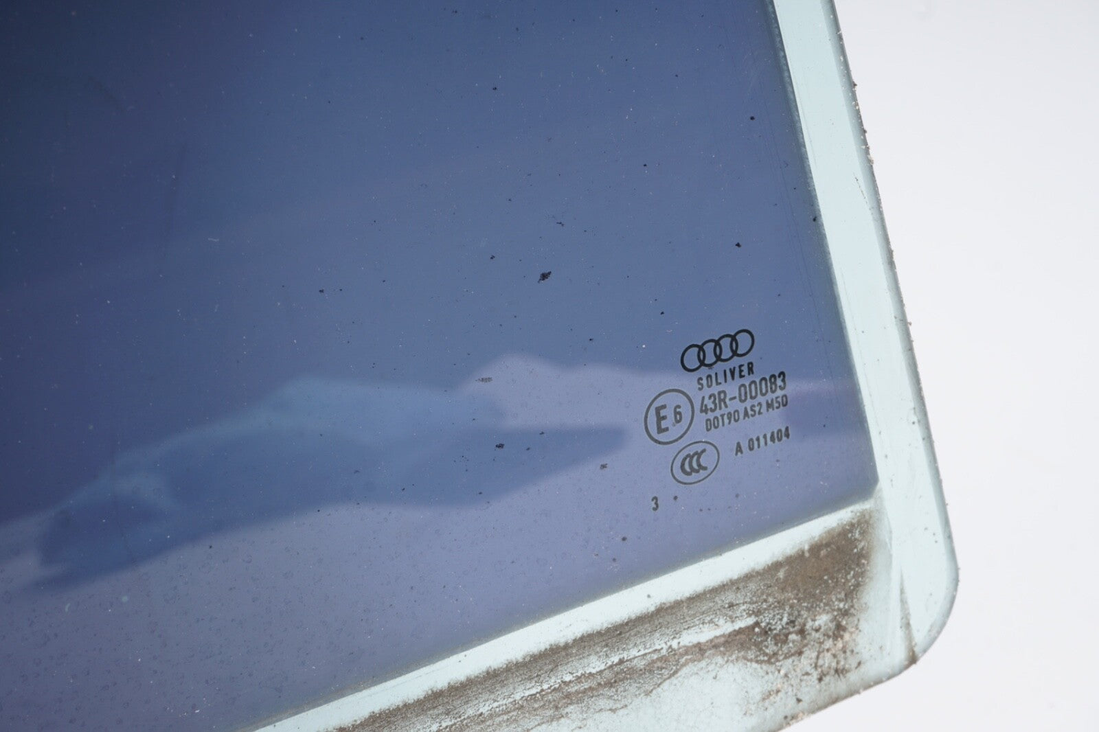 2011 - 2018 AUDI A8L REAR RIGHT SIDE WINDOW GLASS OEM "LONG BASE ONLY"