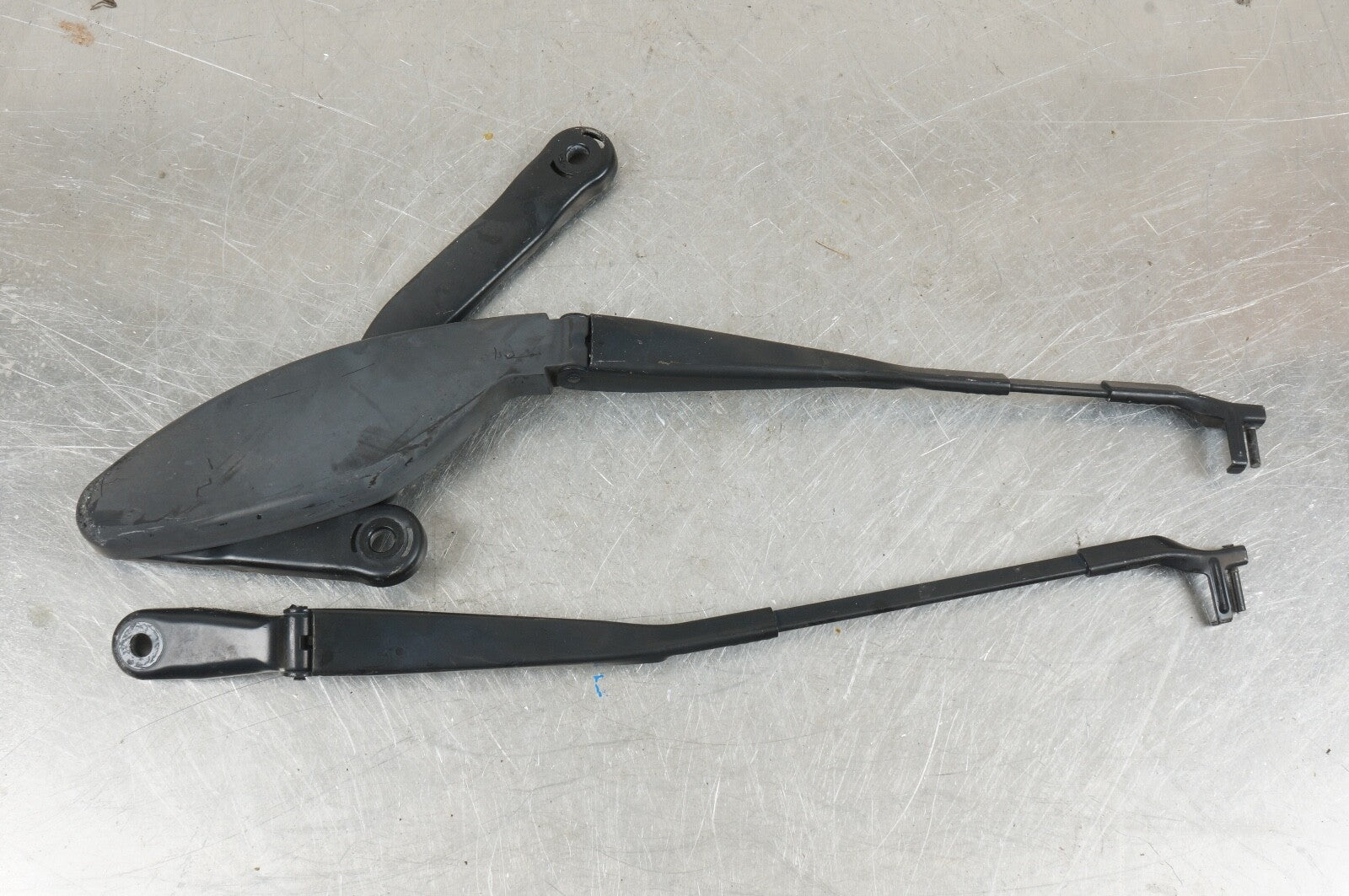 03-12 MERCEDES R230 SL-CLASS SET OF 2 FRONT LEFT & RIGHT WIPER ARM OEM