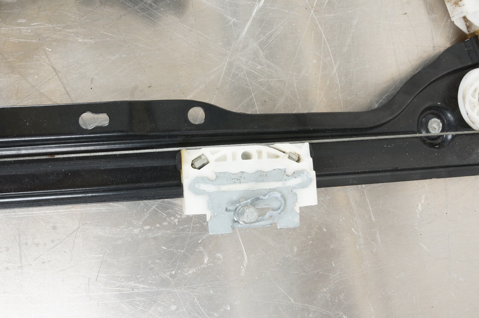 2007 - 2013 BMW 328 335 LEFT DOOR WINDOW REGULATOR  7119207 !CONVERTIBLE!