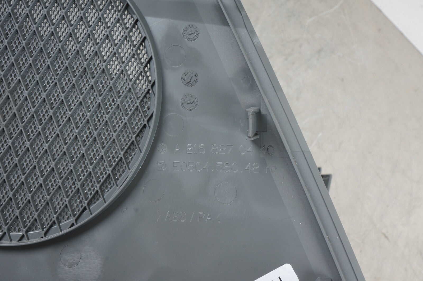 07-14 Mercedes W216 CL550 CL63 AMG Door Speaker Cover Right Side Gary OEM