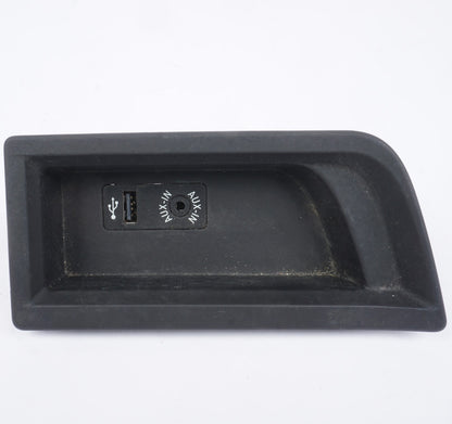 14-16 BMW 428 435 440 Convertible Center Console USB & AUX Port Socket  OEM
