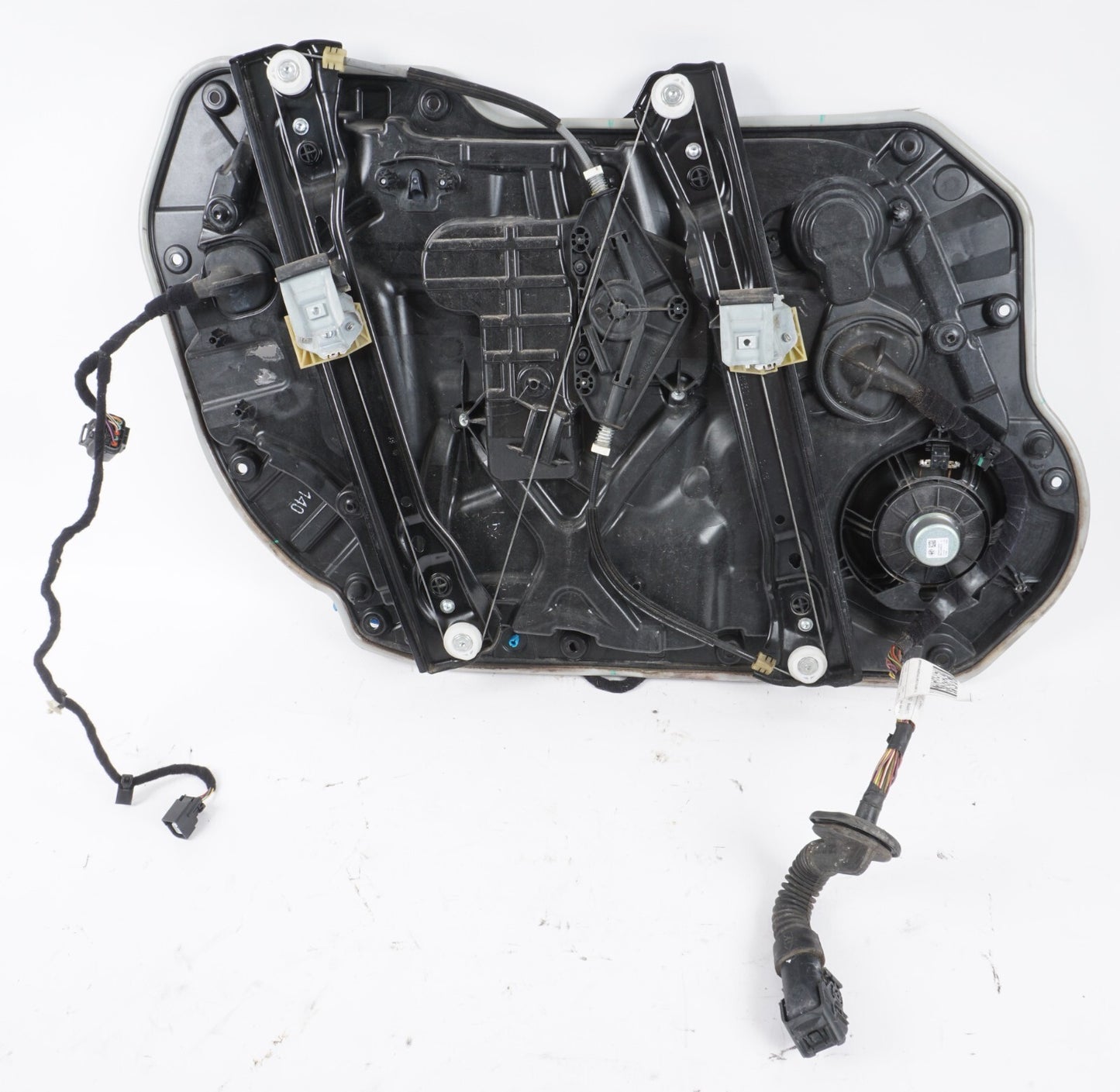 17 - 19 Alfa Romeo Giulia FRONT RIGHT PASSENGER SIDE WINDOW REGULATOR PANEL OEM