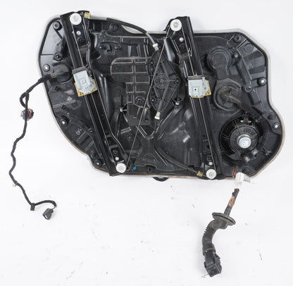 17 - 19 Alfa Romeo Giulia FRONT RIGHT PASSENGER SIDE WINDOW REGULATOR PANEL OEM