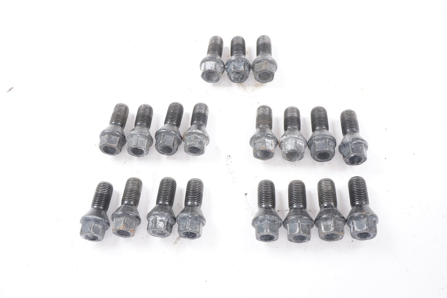 WHEEL / LUG BOLT - BMW 1 SERIES M 128I 135I 318I 318IS - 36136781150 19pcs