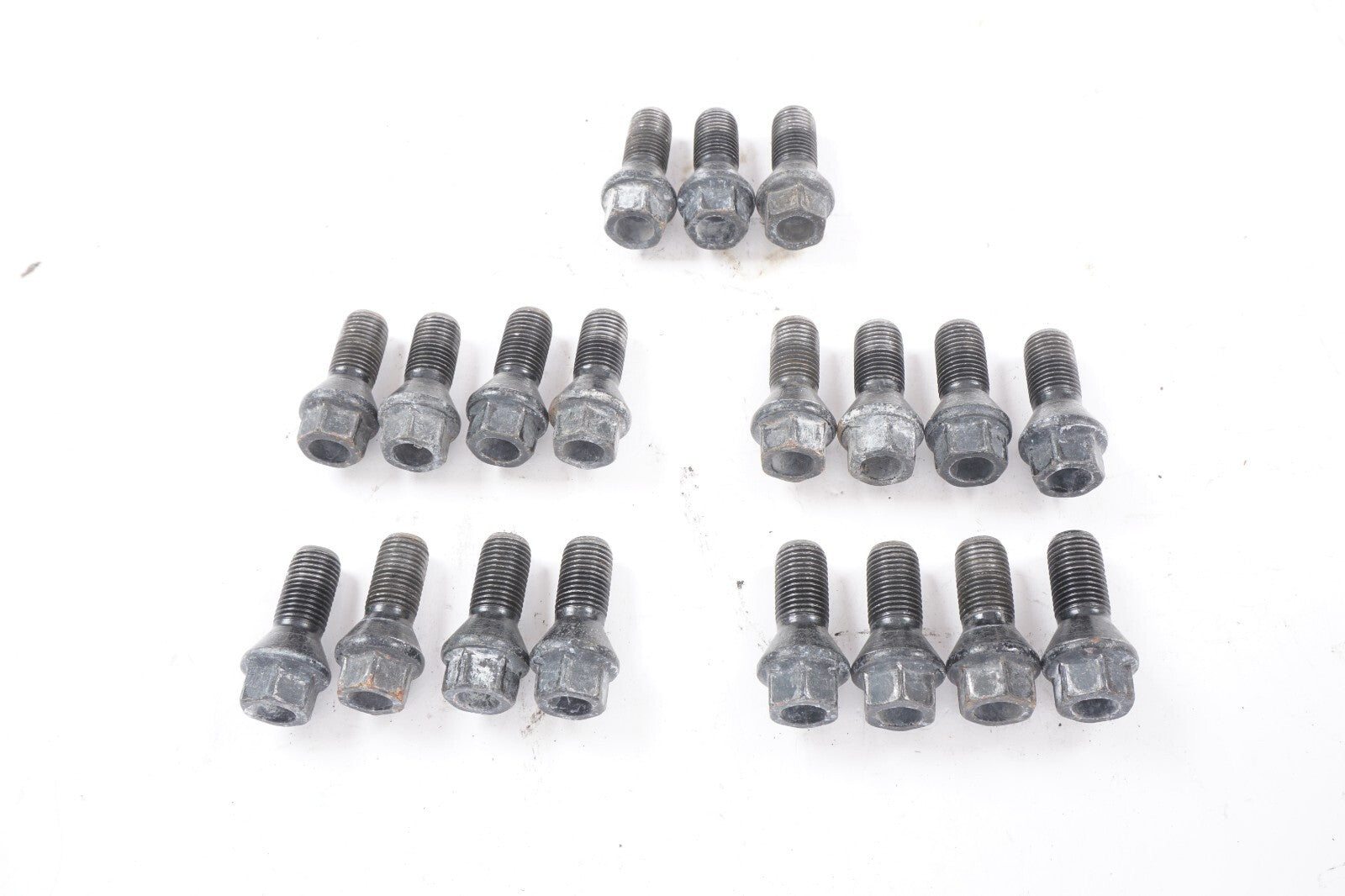 WHEEL / LUG BOLT - BMW 1 SERIES M 128I 135I 318I 318IS - 36136781150 19pcs