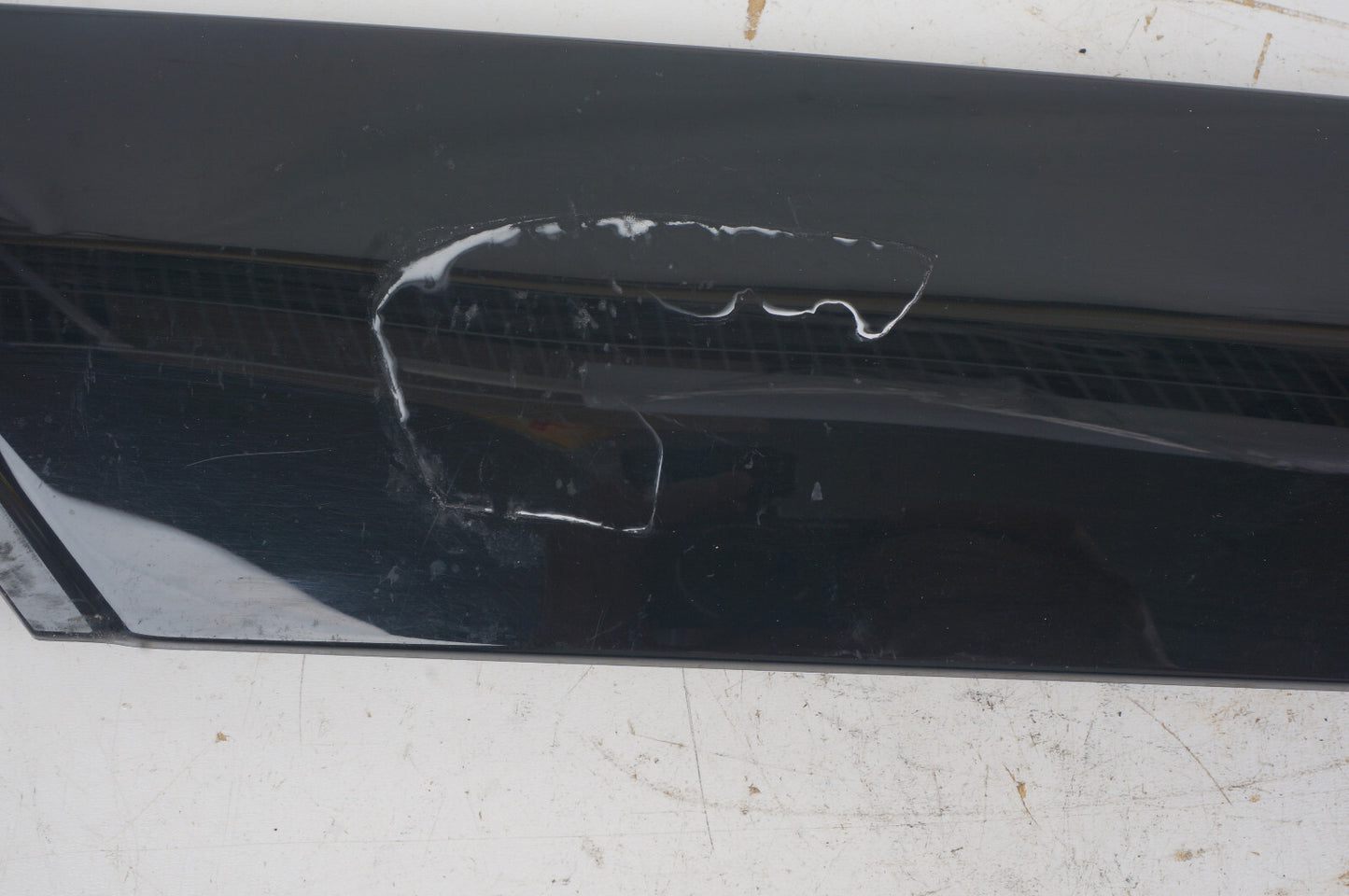 2007-2015 MINI COOPER R55 FRONT LEFT DRIVER SIDE WINDSHIELD COVER OEM