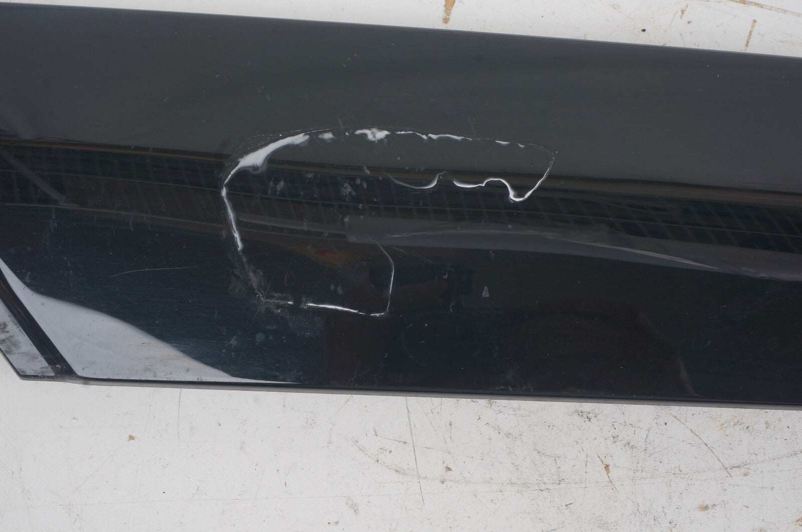 2007-2015 MINI COOPER R55 FRONT LEFT DRIVER SIDE WINDSHIELD COVER OEM