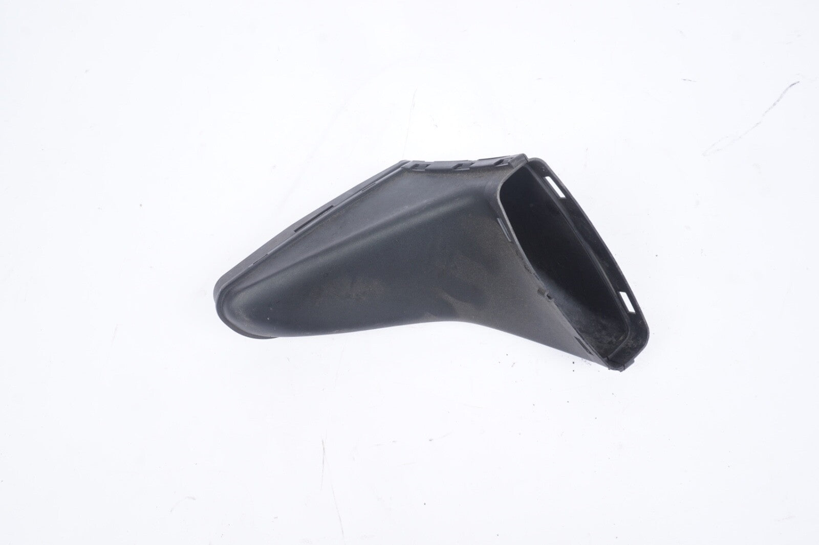12-16 Mercedes W212 E350 C300 Air Intake Duct Pipe 2760902182 OEM