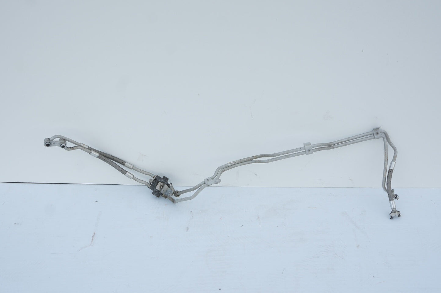2010 - 2020 Bentley Mulsanne Transmission Oil Cooler Hose Pipe Line