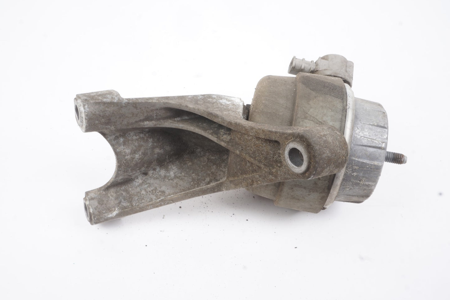 2005 2006 Audi A6 4.2L Left Engine / Motor Mount Bracket OEM