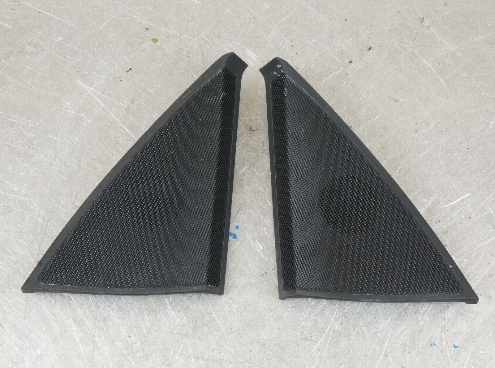 08-14 Mercedes С300 C250 Front Left & Right Door Panel Tweeter Speaker Cover Set