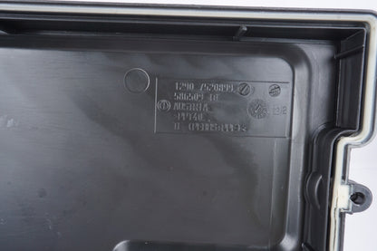 06 07 08 09 10 BMW 530 545 650I E63 Engine Fuse Relay Box Cover 7520899 OEM