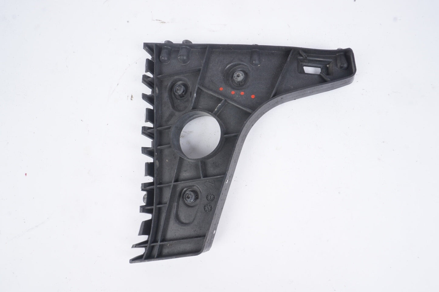 2012-2018 AUDI A7 QUATTRO 4G8 REAR RIGHT SIDE BUMPER OUTER GUIDE BRACKET OEM