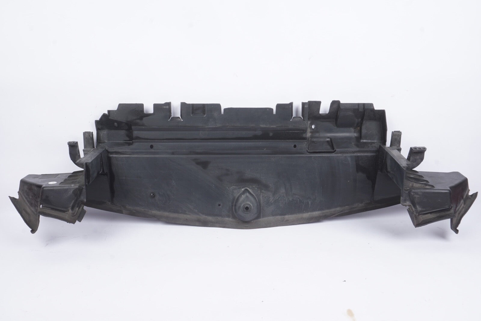 2014 Mercedes W207 E350 Convertible Coupe Engine Radiator Lower Baffle Air Duct