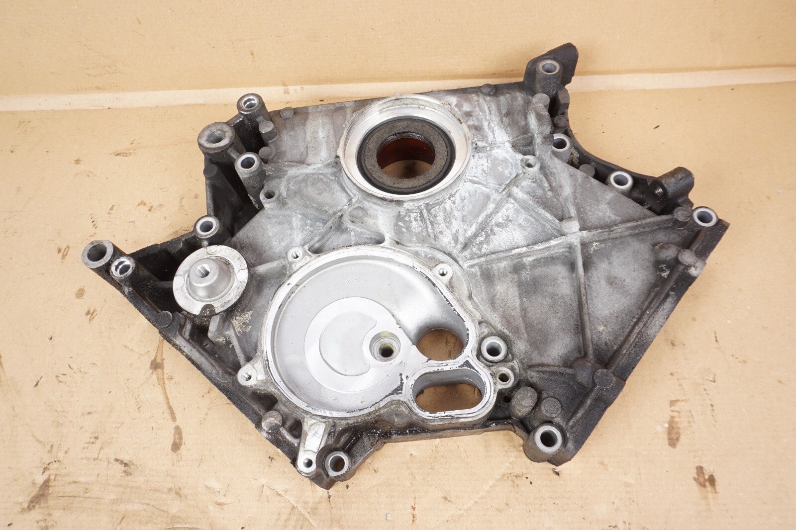 2012 - 2016 BMW 650i 550i 750i 4.4l Lower Engine Timing Cover 7553364 OEM