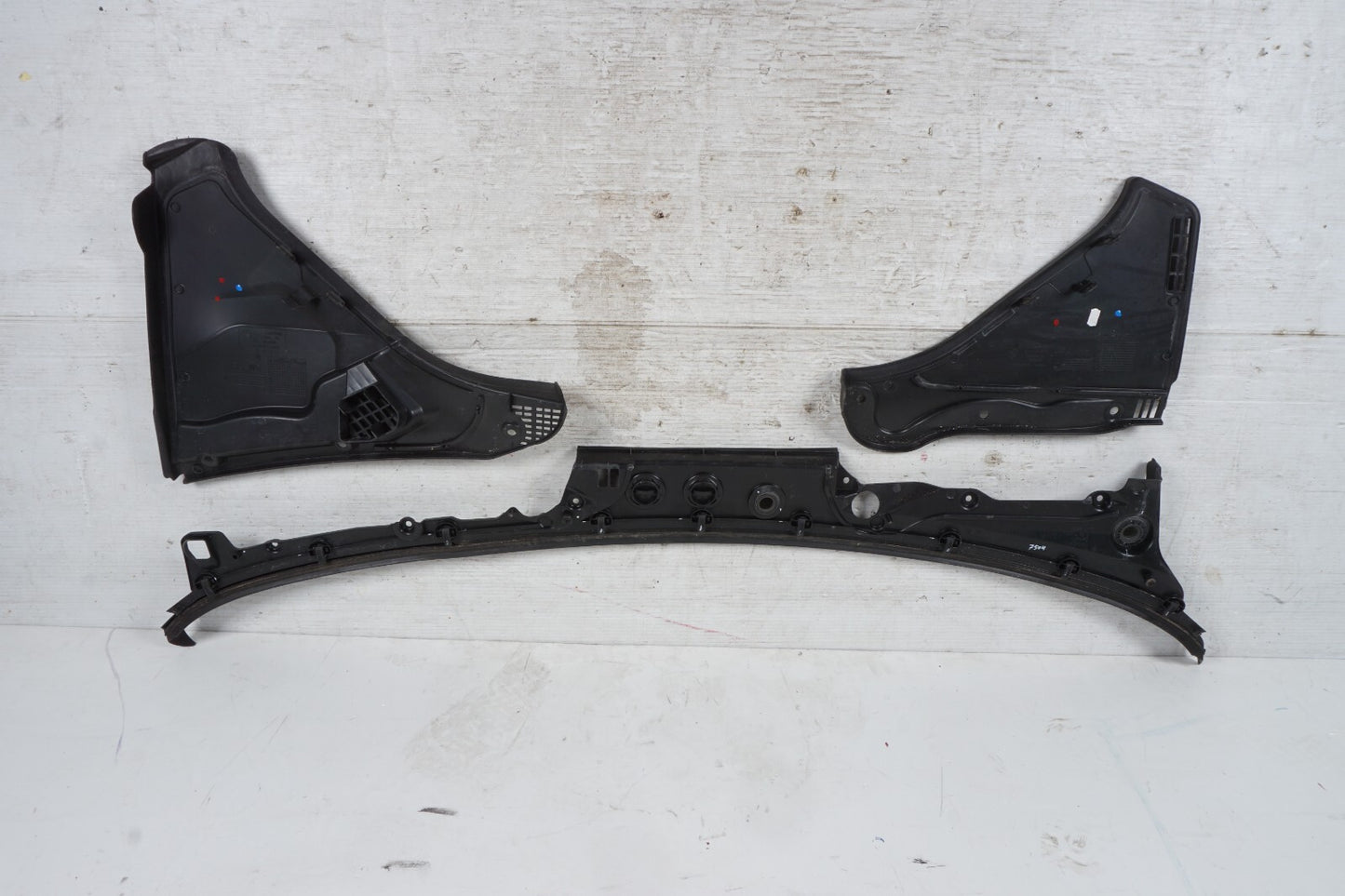 13-18 BMW 650i 640i Grand Coupe Front Windshield Wiper Cowl Cover Trim Panel OEM