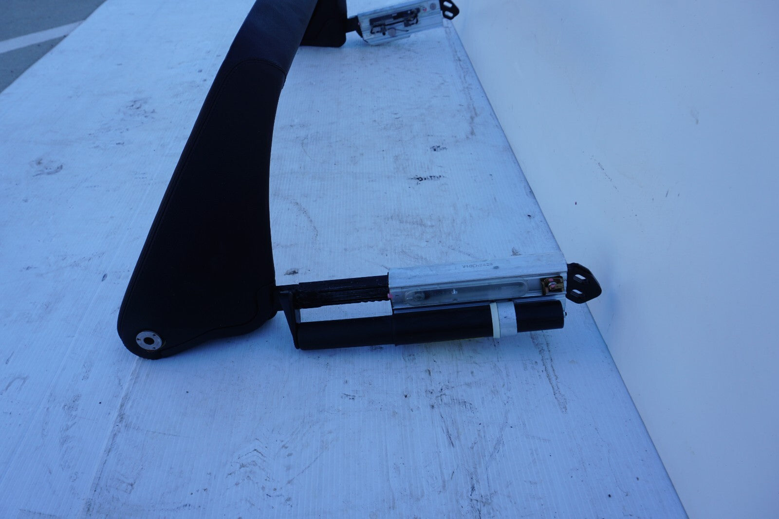 03 - 08 Mercedes R230 SL500 Convertible Hydraulic Roll Over Bar  OEM