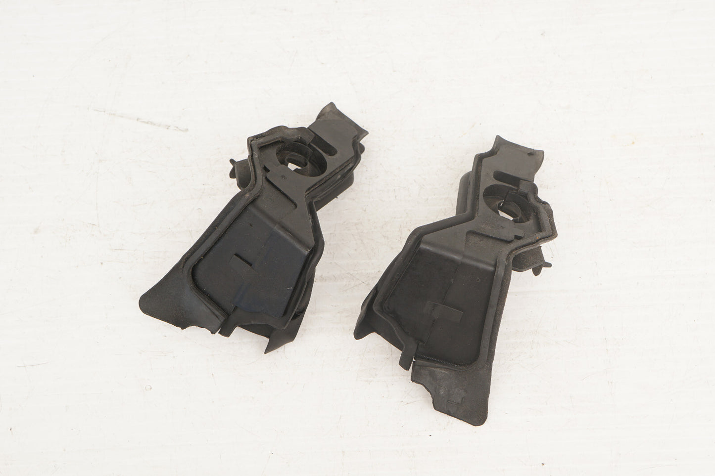 2007 - 2013 BMW 335i E93 CONVERTIBLE HOOD BONNET RUBBER SEAL SET OF 2 OEM