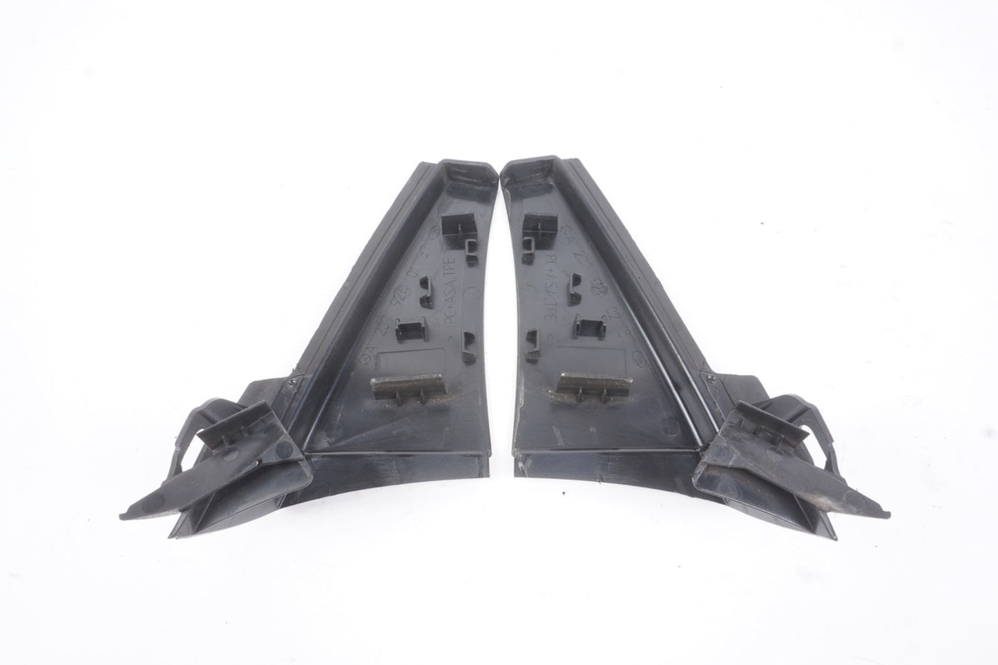 2011 - 2017 Mercedes E350 E550 Convertible Rear Left Right Seat Belt Guide Cover