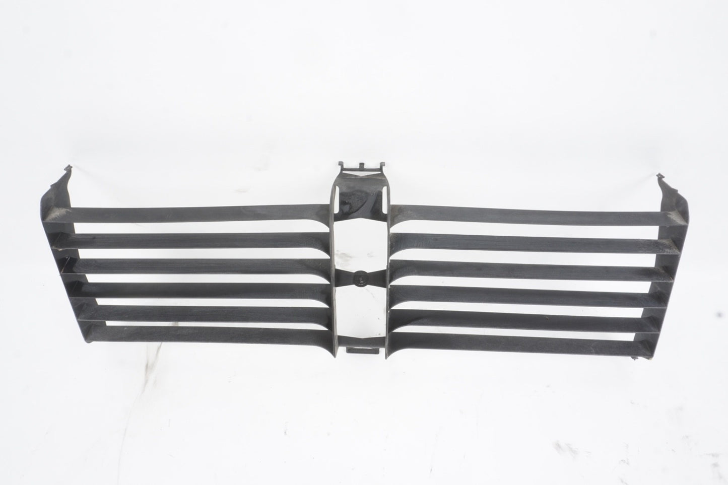 2011-2015 BMW 640I GRAN COUPE Front Bumper Cover Center Grille 66663482 OEM