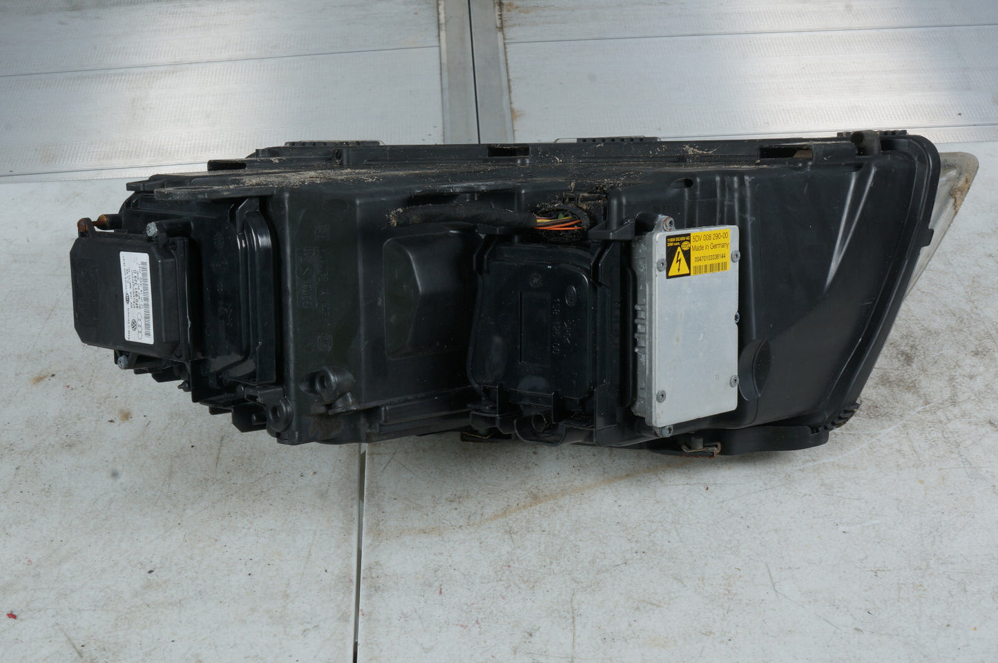 06-10 AUDI A8 A8L S8  HEADLIGHT RH RIGHT PASSENGER SIDE OEM !!!WATER DAMAGED!!!