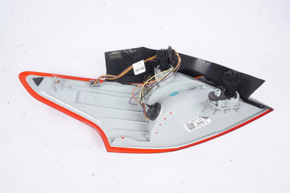 2015 2016 2017 2018 FORD FOCUS SEDAN RIGHT Passenger TAIL LIGHT OEM