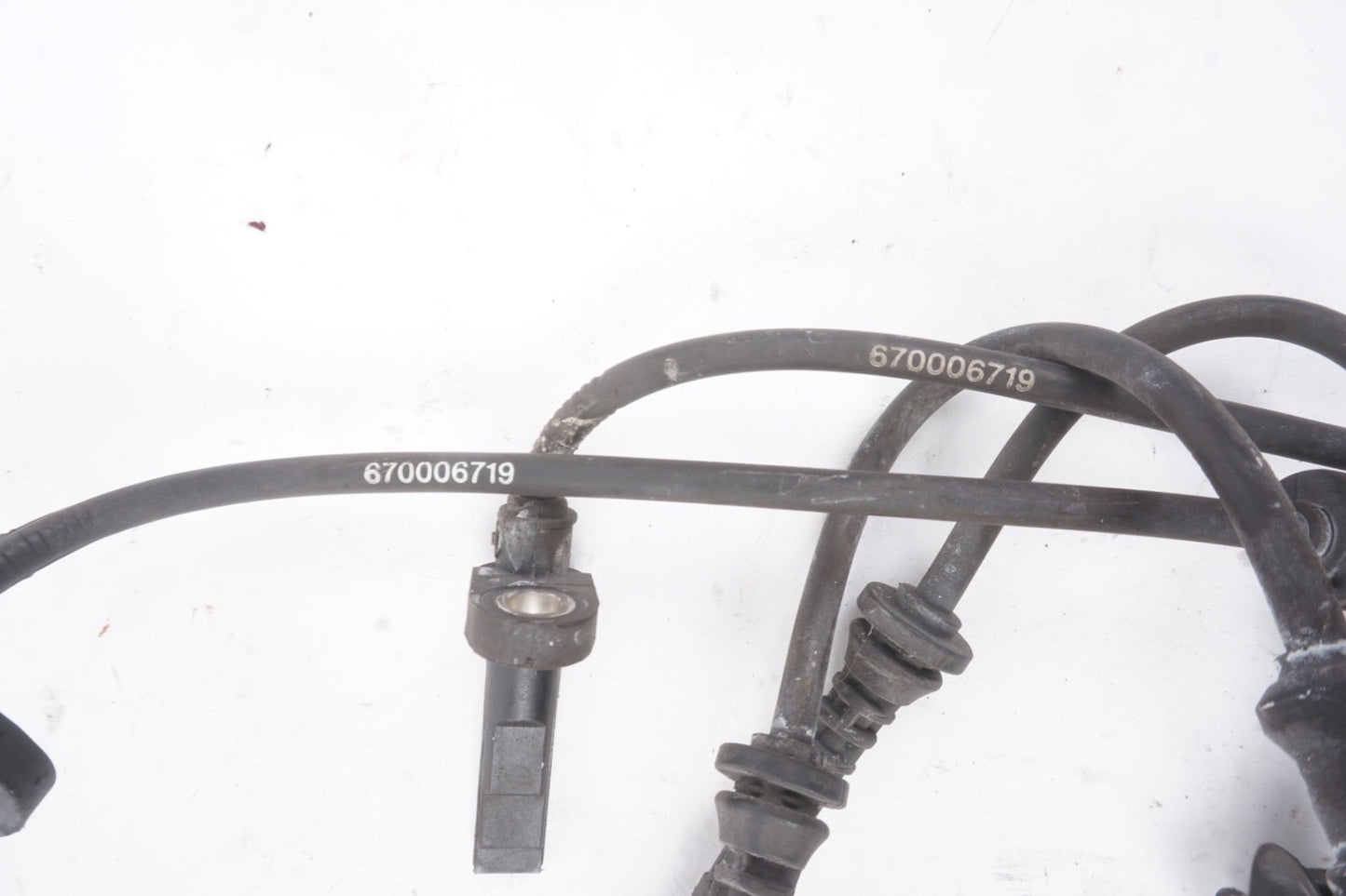 2014 - 2017 Maserati Ghibli Front ABS Brake Wheel Speed Sensor OEM