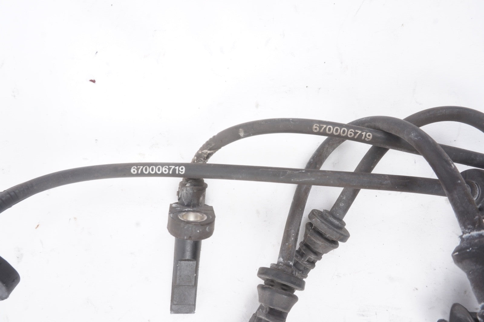 2014 - 2017 Maserati Ghibli Front ABS Brake Wheel Speed Sensor OEM