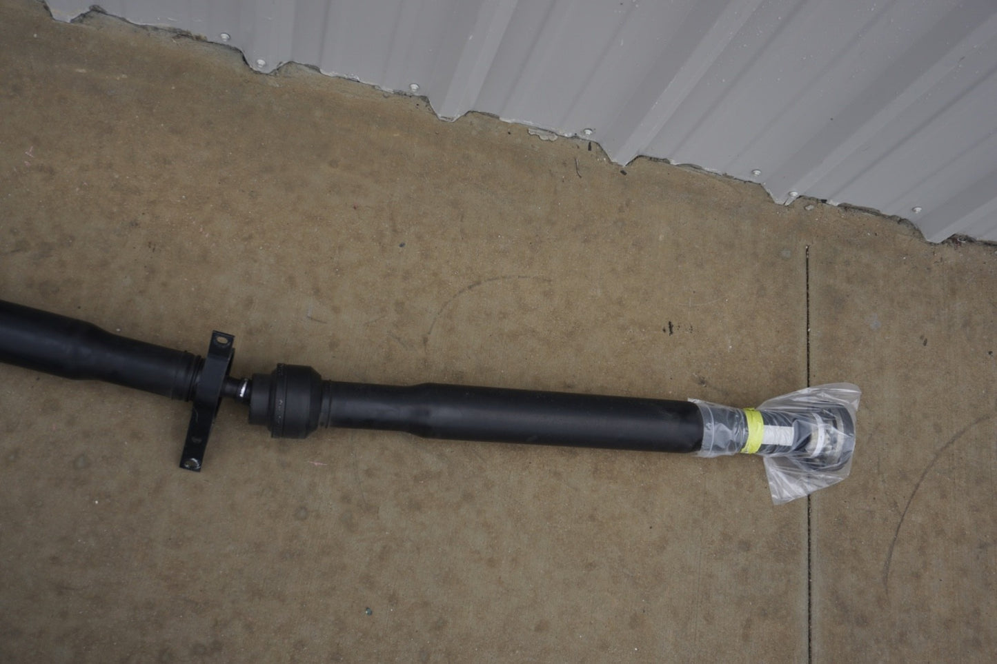 2014-2017 Maserati Ghibli 3.0L RWD Rear Driveshaft 06700085450 OEM