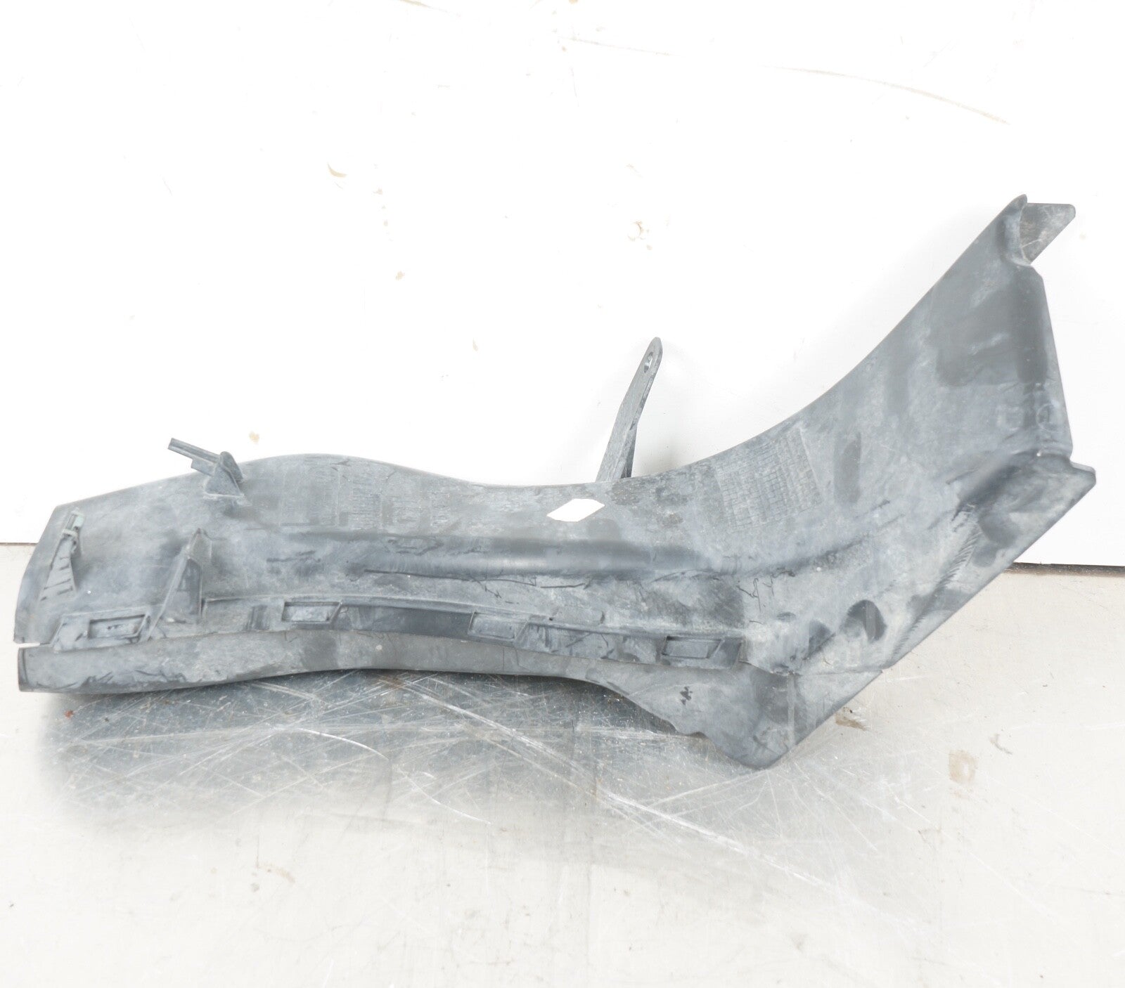 BMW E92 Series Coupe Convertible Front Right Air Duct Brake Vent 7229186
