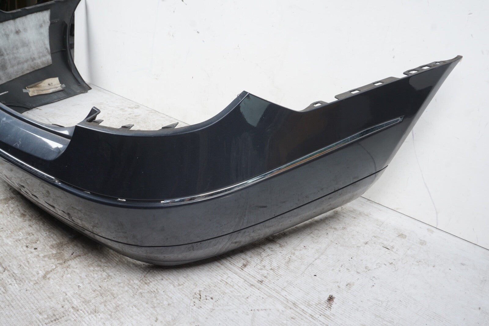 2009 2010 2011 2012 2013 MERCEDES E 350 CONVERTIBLE  COUPE REAR BUMPER COVER OEM