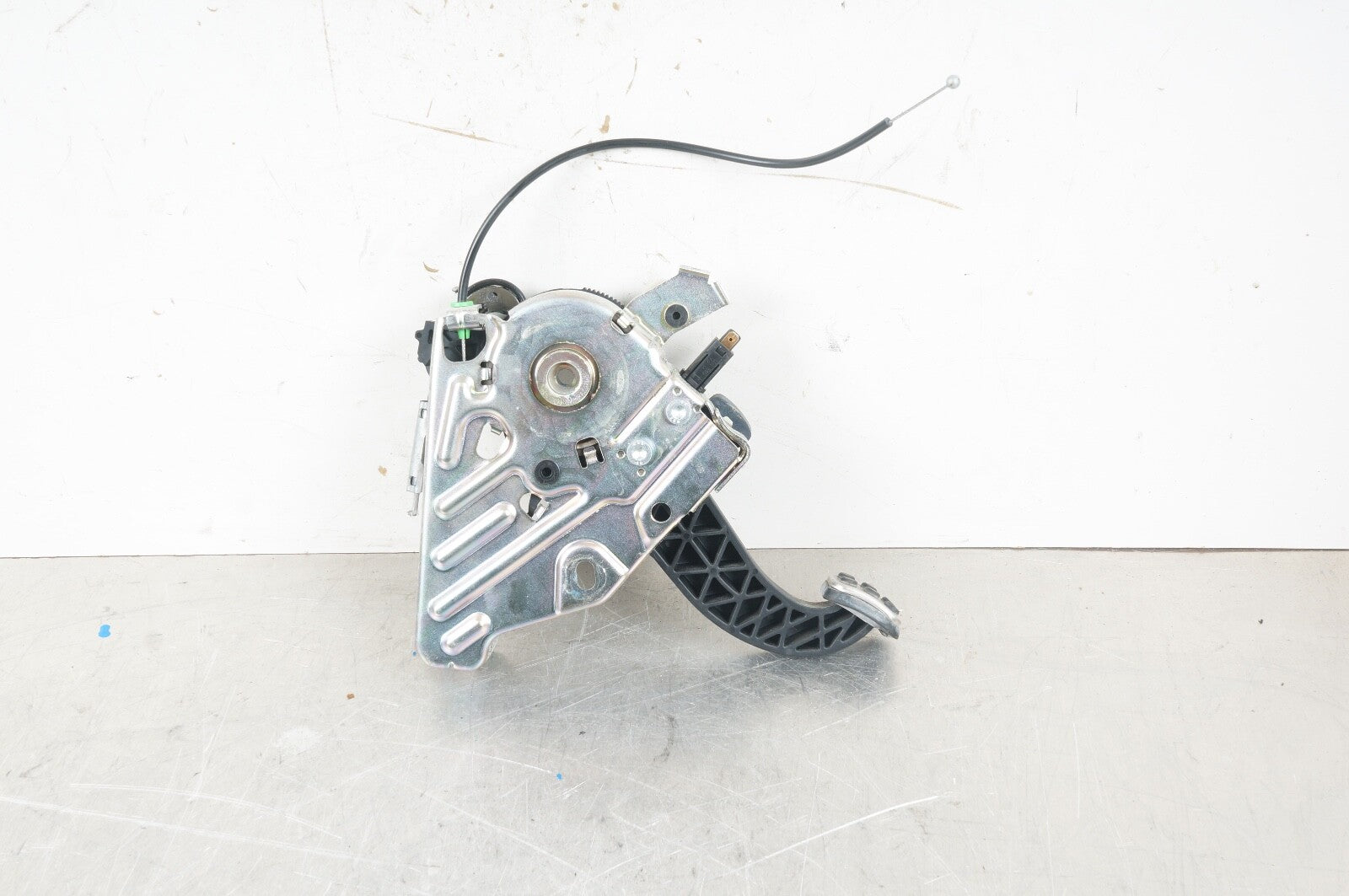 2008 - 2011 Mercedes Benz C350 C300 Emergency Brake Foot Pedal