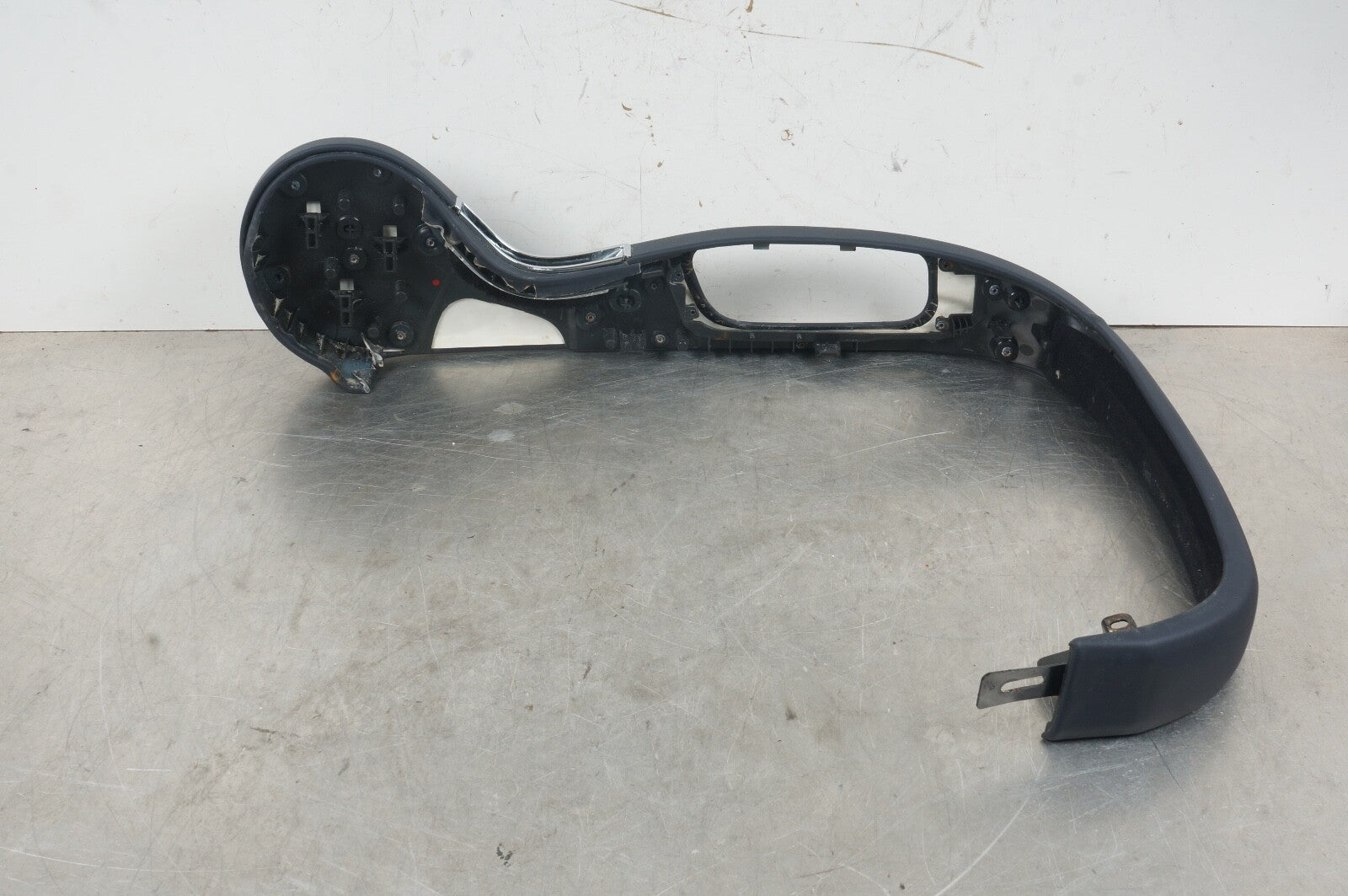 11-20 BENTLEY MULSANNE FRONT LEFT SEAT LEATHER BEZEL COVER BLUE